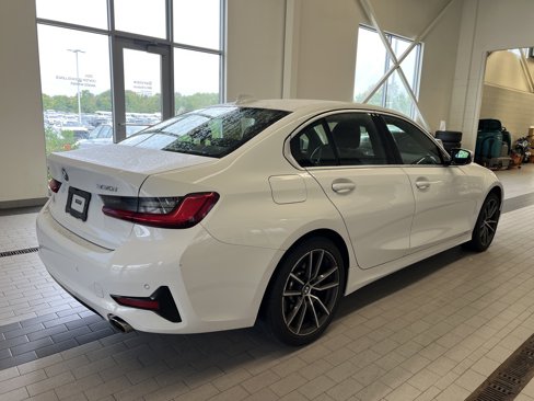 Used 2021 BMW 330i xDrive Sedan w/ Convenience Package image 5
