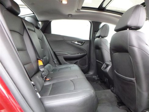 Used 2018 Chevrolet Malibu Premier w/ Premier Sun and Wheel Package image 7