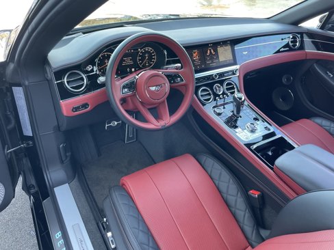 Used 2023 Bentley Continental GT Azure image 13