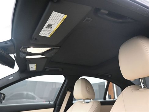 Used 2021 BMW 330i Sedan w/ Premium Package image 2