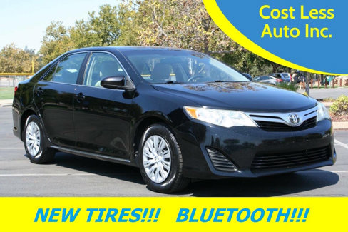 Used 2012 Toyota Camry LE image 1