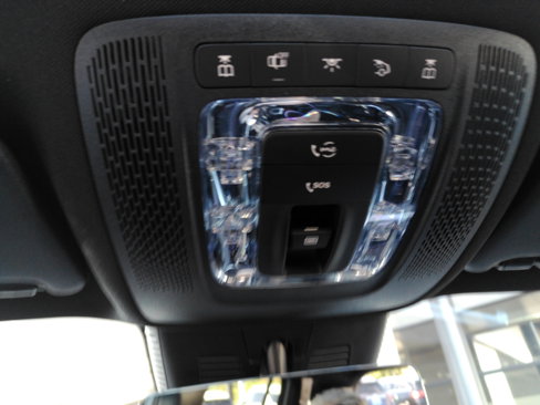 Used 2024 Mercedes-Benz GLB 250 4MATIC image 40