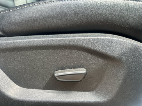 Used 2024 Ford Edge SEL image 36