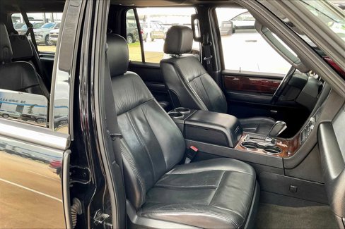 Used 2016 Lincoln Navigator L Select image 9