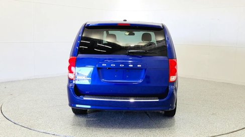 Used 2018 Dodge Grand Caravan SE w/ UConnect Hands-Free Group image 6