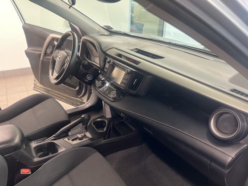 Used 2017 Toyota RAV4 XLE image 19