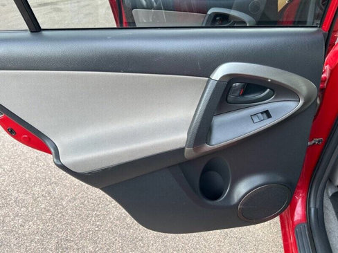 Used 2009 Toyota RAV4 4WD w/ 3rd Row image 13