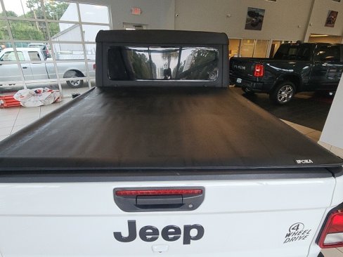 Certified 2022 Jeep Gladiator Sport image 14