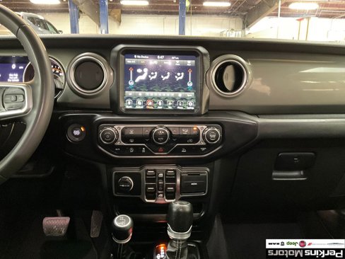 Used 2023 Jeep Wrangler Sahara image 8