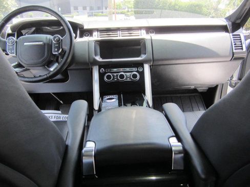 Used 2017 Land Rover Range Rover HSE image 19