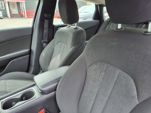 Used 2015 Chrysler 200 Limited w/ Spring Special Group image 5