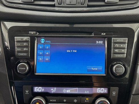 Used 2017 Nissan Rogue SV w/ SV Premium Package image 19