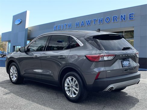 Certified 2022 Ford Escape SE image 4