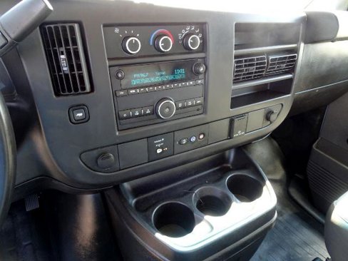 Used 2017 Chevrolet Express 3500 image 28