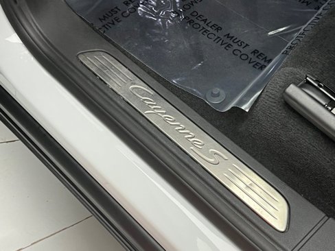 Used 2015 Porsche Cayenne S image 30