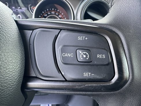 Certified 2023 Jeep Gladiator Sport image 15