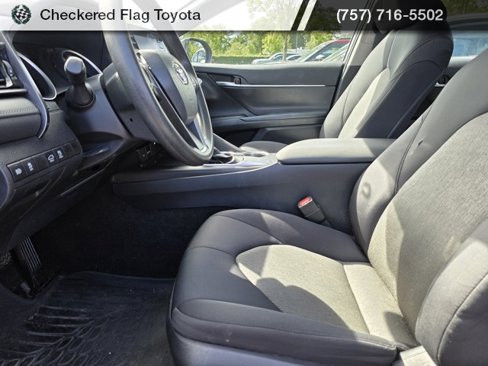 Used 2021 Toyota Camry LE image 8