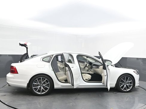 Used 2017 Volvo S90 T5 Momentum w/ Vision Package image 25
