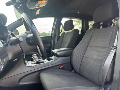 Used 2021 Jeep Grand Cherokee Laredo image 13