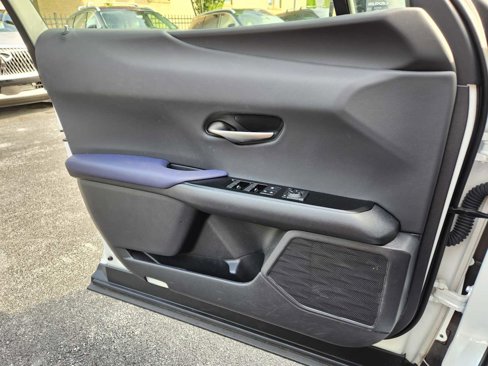 Used 2021 Lexus UX 250h w/ Premium Package image 24