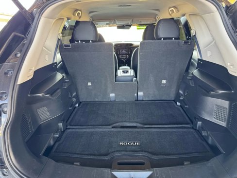 Used 2019 Nissan Rogue SV image 21