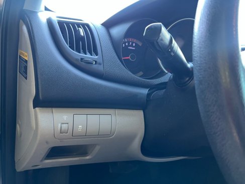 Used 2012 Kia Forte EX image 25