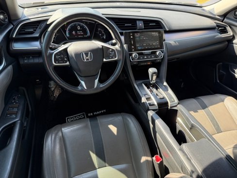 Used 2017 Honda Civic Touring image 15