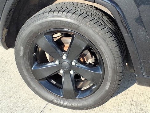Used 2015 Jeep Grand Cherokee Altitude image 10