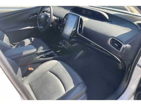 Used 2022 Toyota Prius Prime XLE image 18