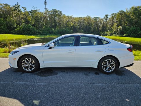 Used 2023 Hyundai Sonata SEL image 2