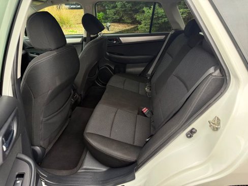 Used 2019 Subaru Outback 2.5i Premium image 7