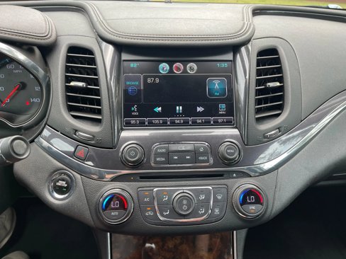 Used 2015 Chevrolet Impala LTZ image 18