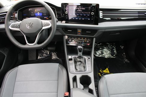 New 2025 Volkswagen Jetta SE image 18