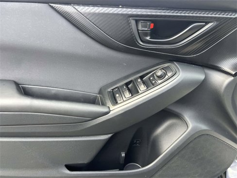 Used 2018 Subaru Crosstrek 2.0i Premium image 12