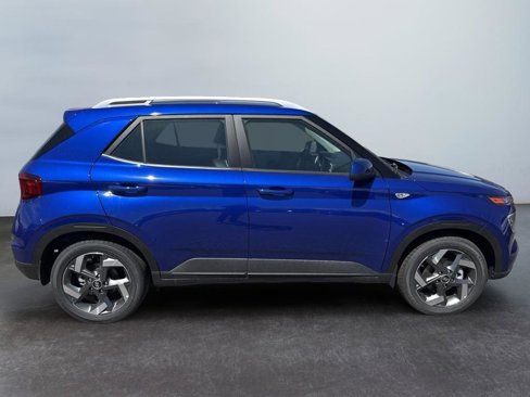 New 2024 Hyundai Venue Limited image 4