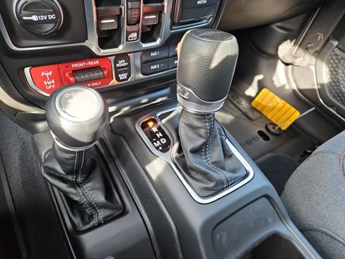 New 2025 Jeep Gladiator Rubicon w/ Convenience Group image 25