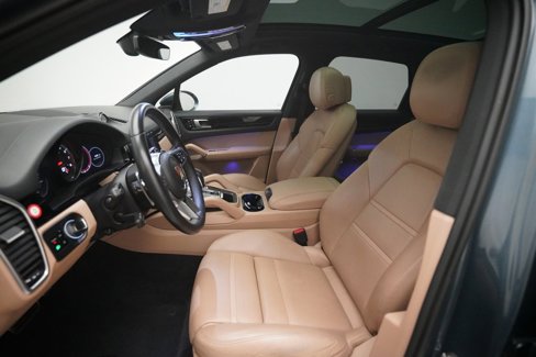 Used 2019 Porsche Cayenne S image 5