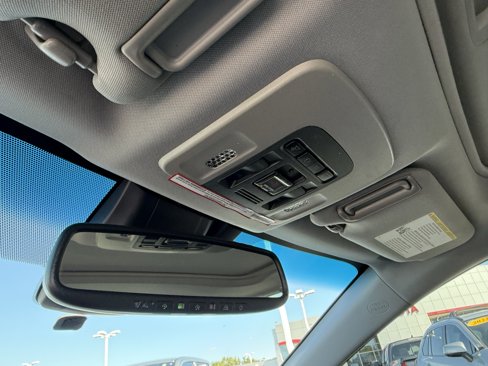Used 2019 Toyota Camry LE image 28
