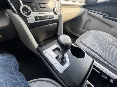 Used 2012 Toyota Camry LE image 47