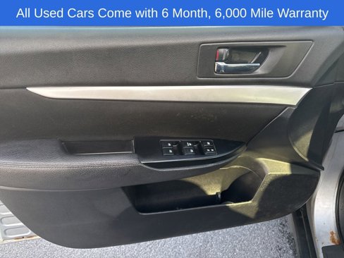 Used 2014 Subaru Outback 2.5i Premium image 9