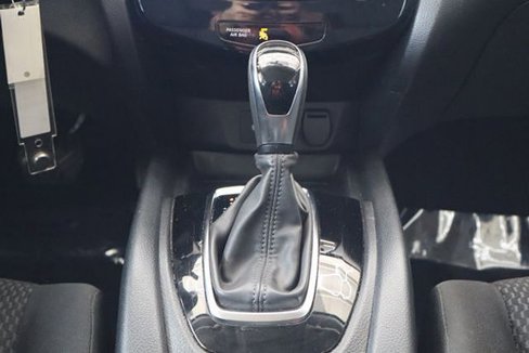 Used 2019 Nissan Rogue Sport S image 25