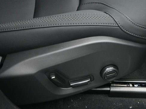 New 2026 Volvo XC60 B5 Core w/ Climate Package image 36