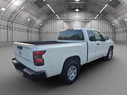 Used 2024 Nissan Frontier S w/ S Utility Package image 4
