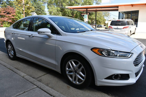 Used 2016 Ford Fusion SE w/ Equipment Group 202A image 27