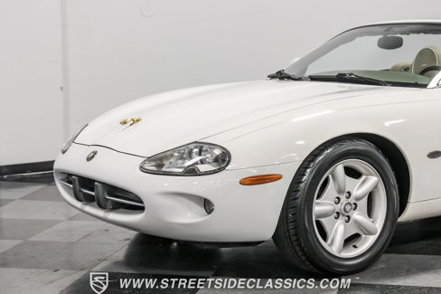 Used 1998 Jaguar XK8 Convertible image 19