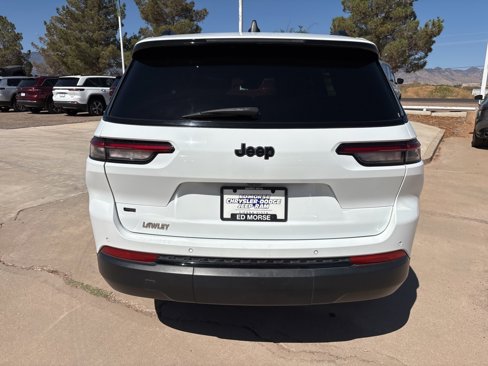 Used 2022 Jeep Grand Cherokee L Laredo image 51