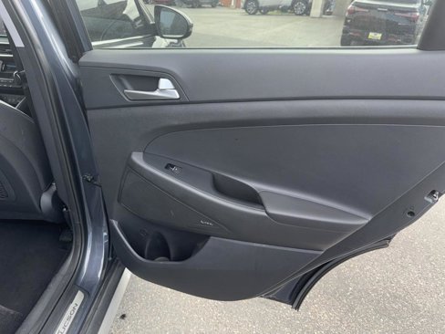 Used 2021 Hyundai Tucson Limited image 22