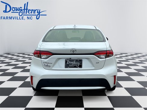 Used 2022 Toyota Corolla LE image 4