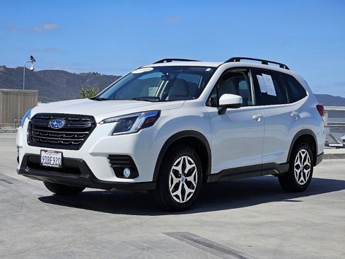 Certified 2022 Subaru Forester Premium image 6