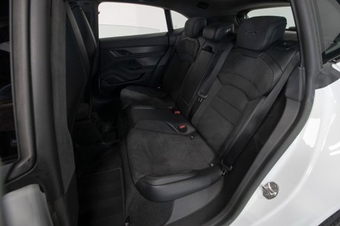 Used 2023 Porsche Taycan GTS image 15